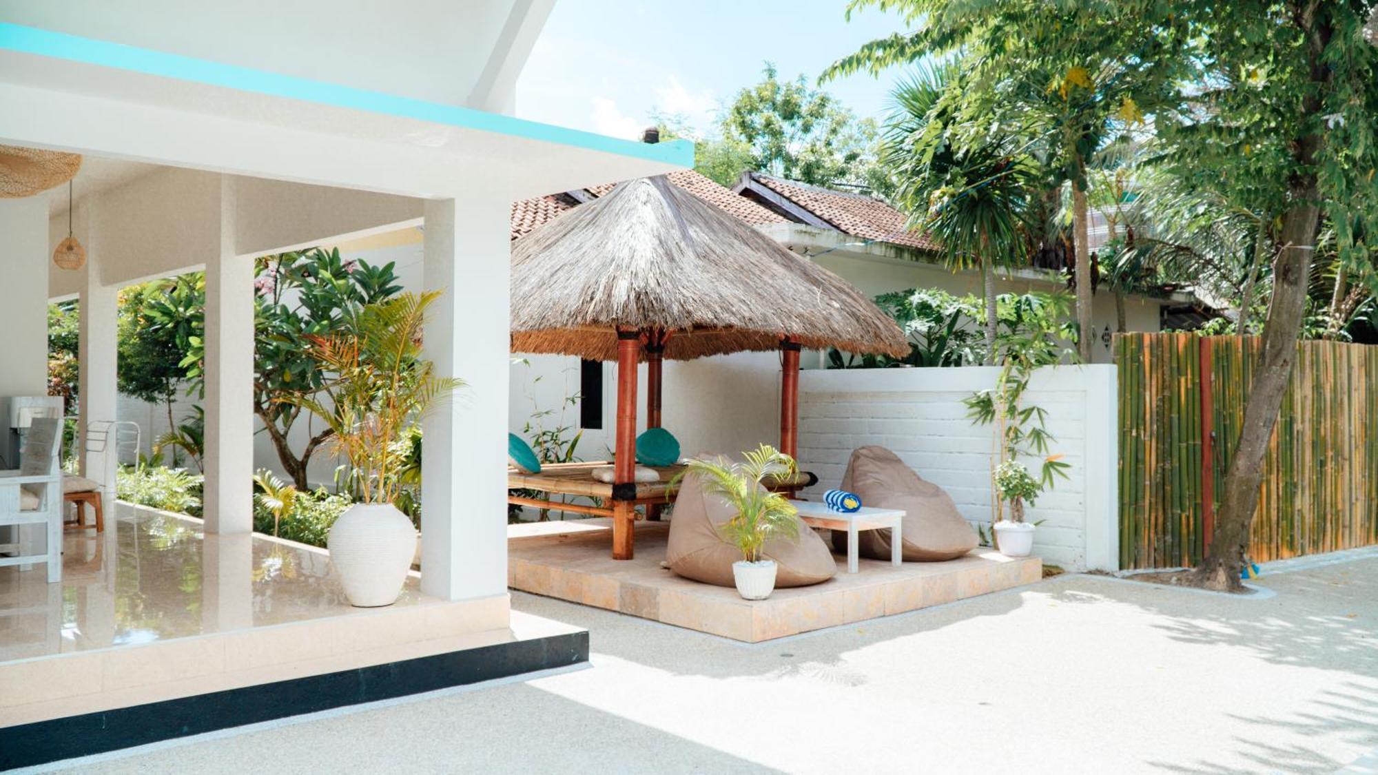 Blue Sky Homestay Kuta  Luaran gambar